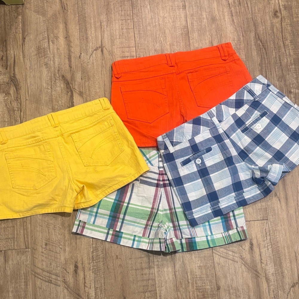 Set of 4 size 7 women’s illegal jeans / illegal weekend shorts. Get 4 for 1 - Picture 6 of 7